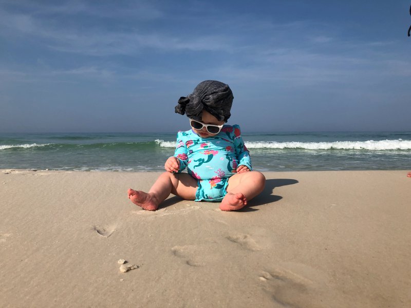 Test von Baby-Sonnenbrillen